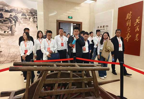 西柏坡黨校教育基地現(xiàn)場教學