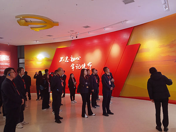 西柏坡黨?，F(xiàn)場(chǎng)教學(xué)